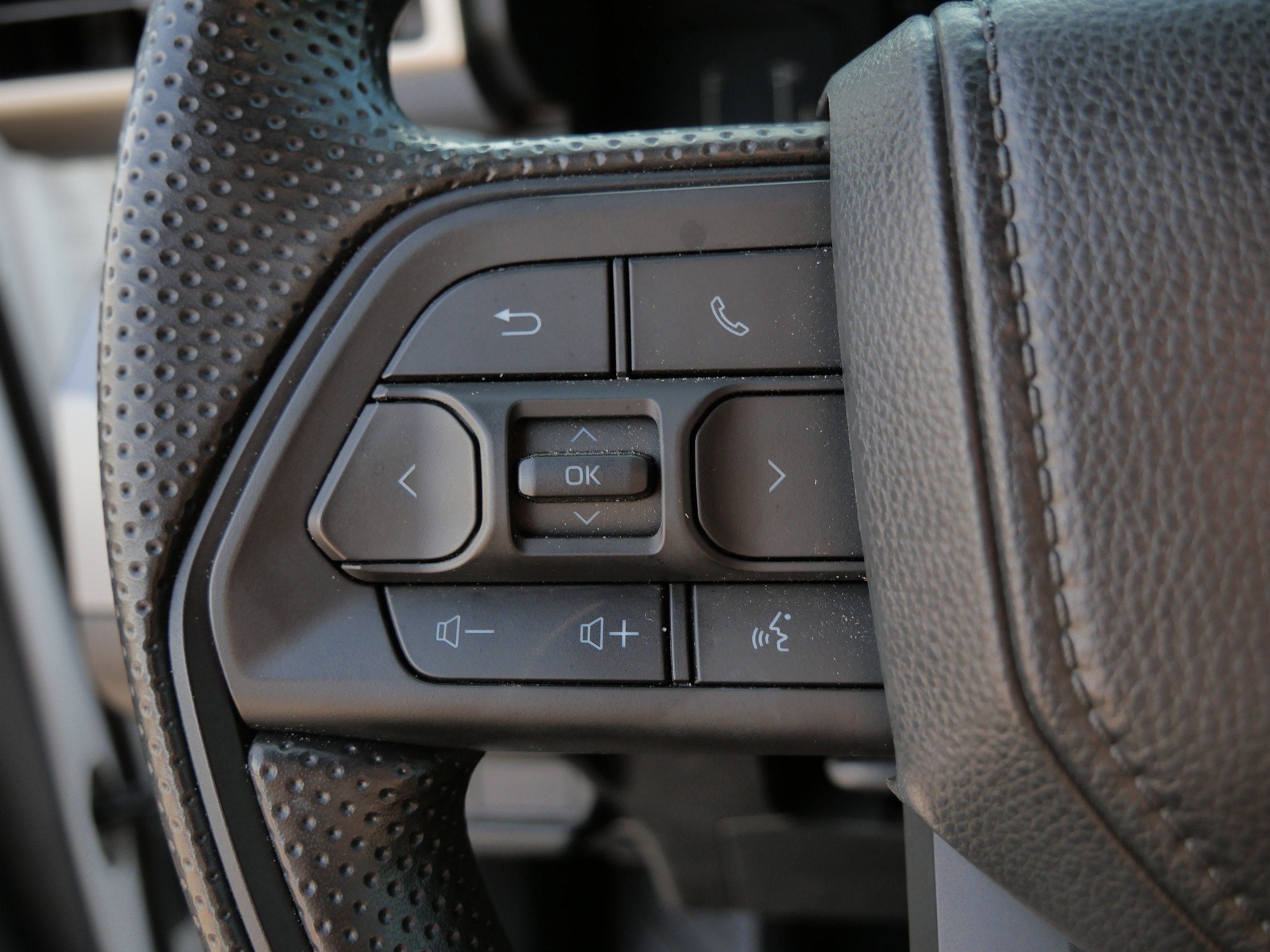 Certified 2024 Toyota Tacoma SR5 AWD/4WD image 28