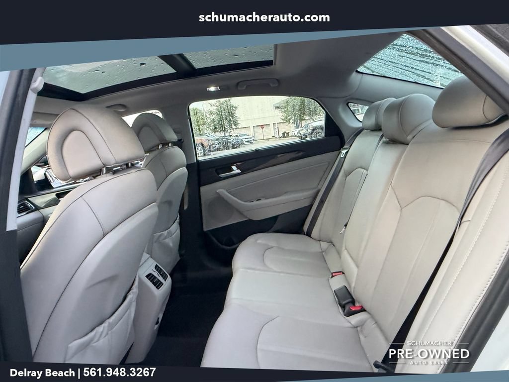 Used 2015 Hyundai Sonata Limited w/ Option Group 06 FWD image 12