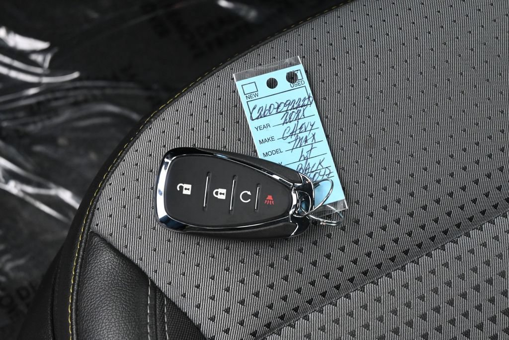 Used 2025 Chevrolet Trax LT FWD image 17