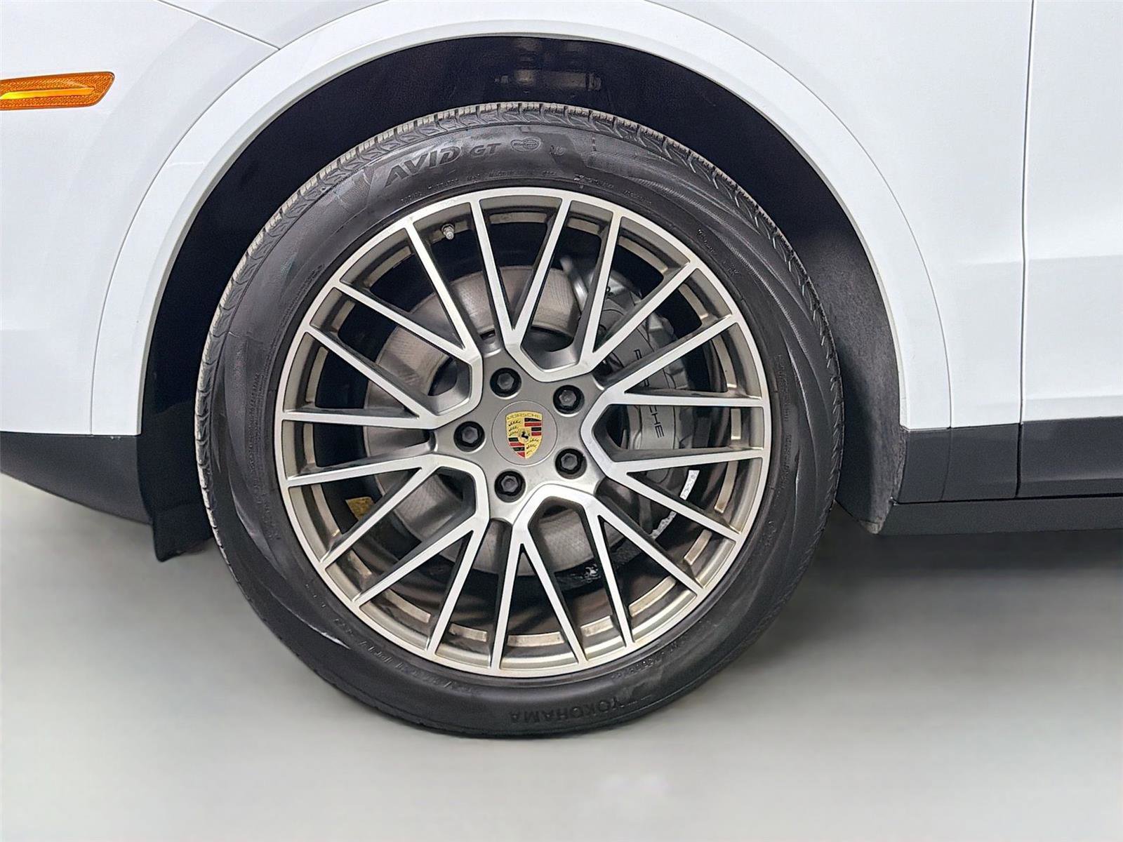 Certified 2023 Porsche Cayenne S Platinum w/ Assistance Package image 11