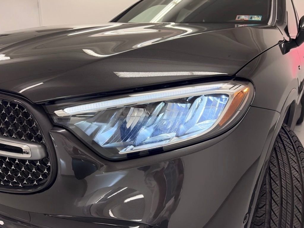 Used 2026 Mercedes-Benz GLC 350e 4MATIC image 23