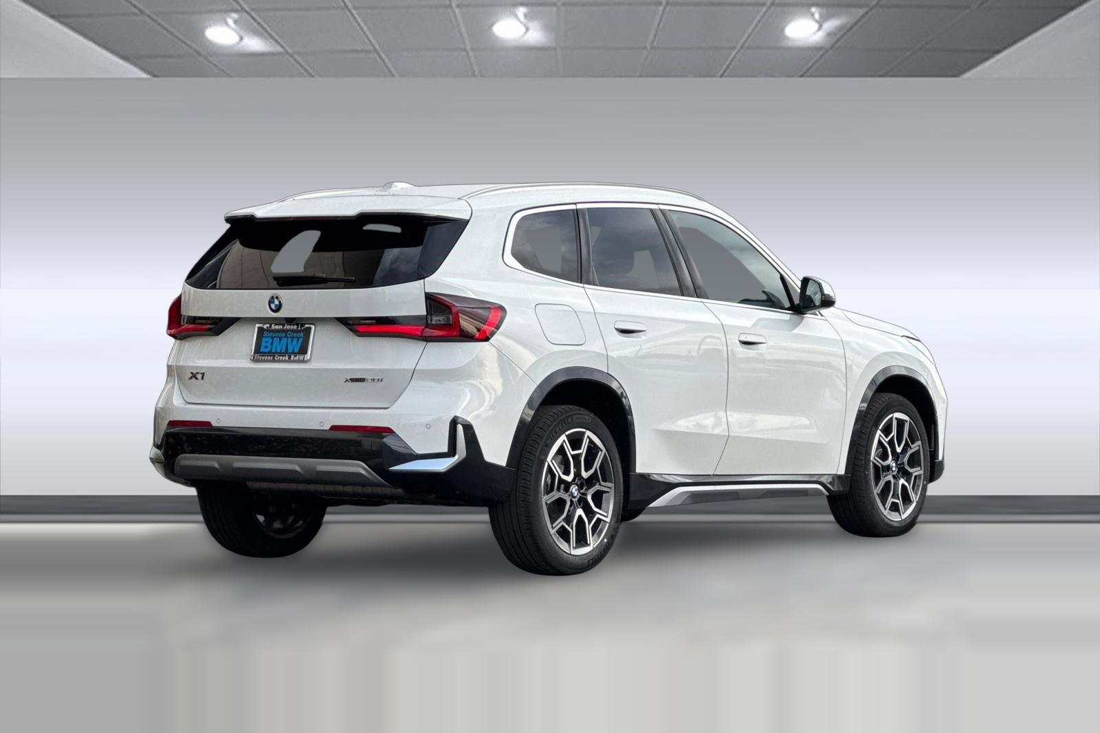 Used 2026 BMW X1 xDrive28i w/ Convenience Package image 9