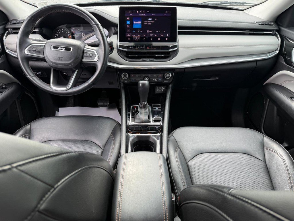 Used 2022 Jeep Compass Limited AWD/4WD image 12