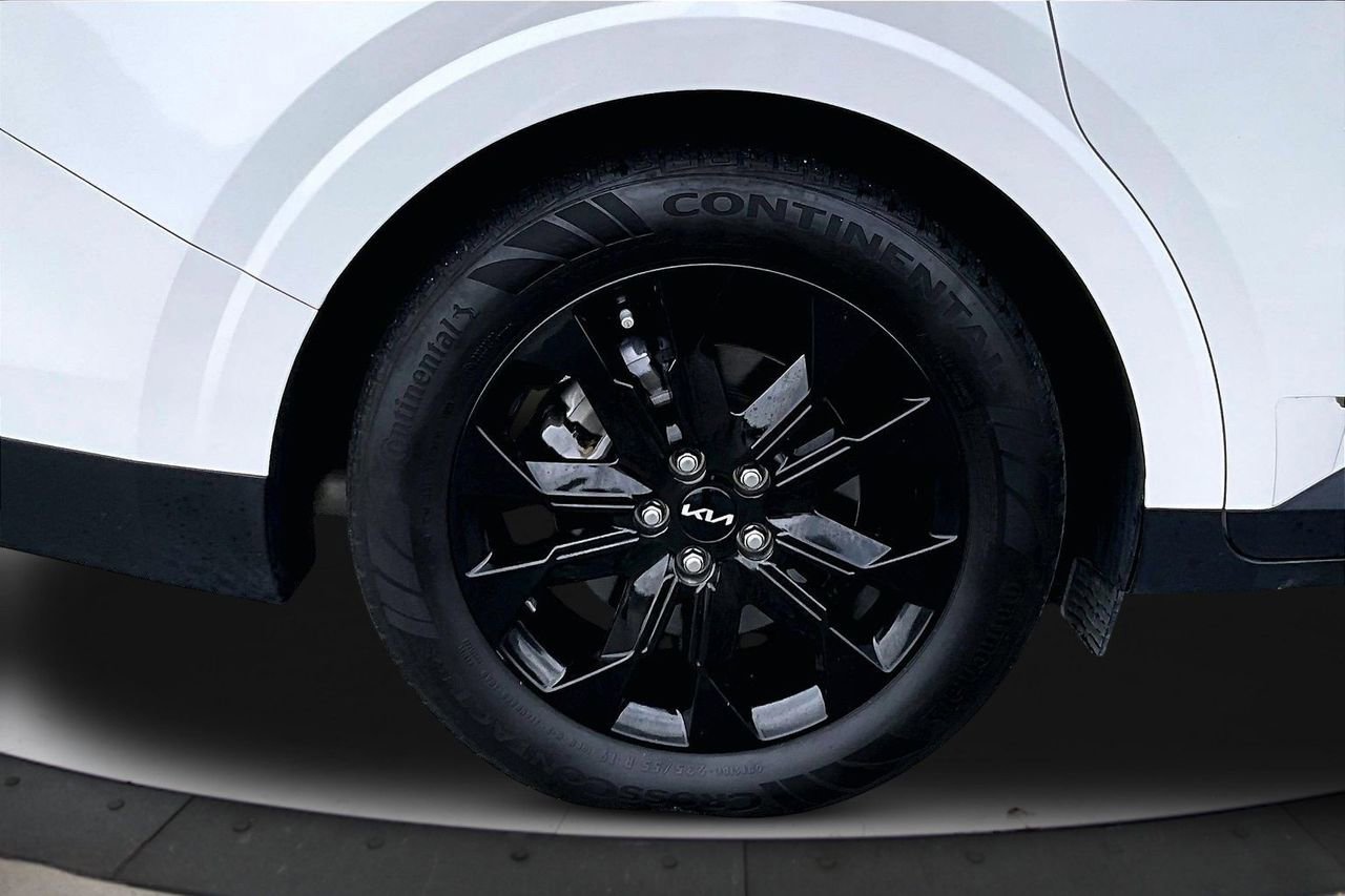 Used 2024 Kia Carnival SX image 37