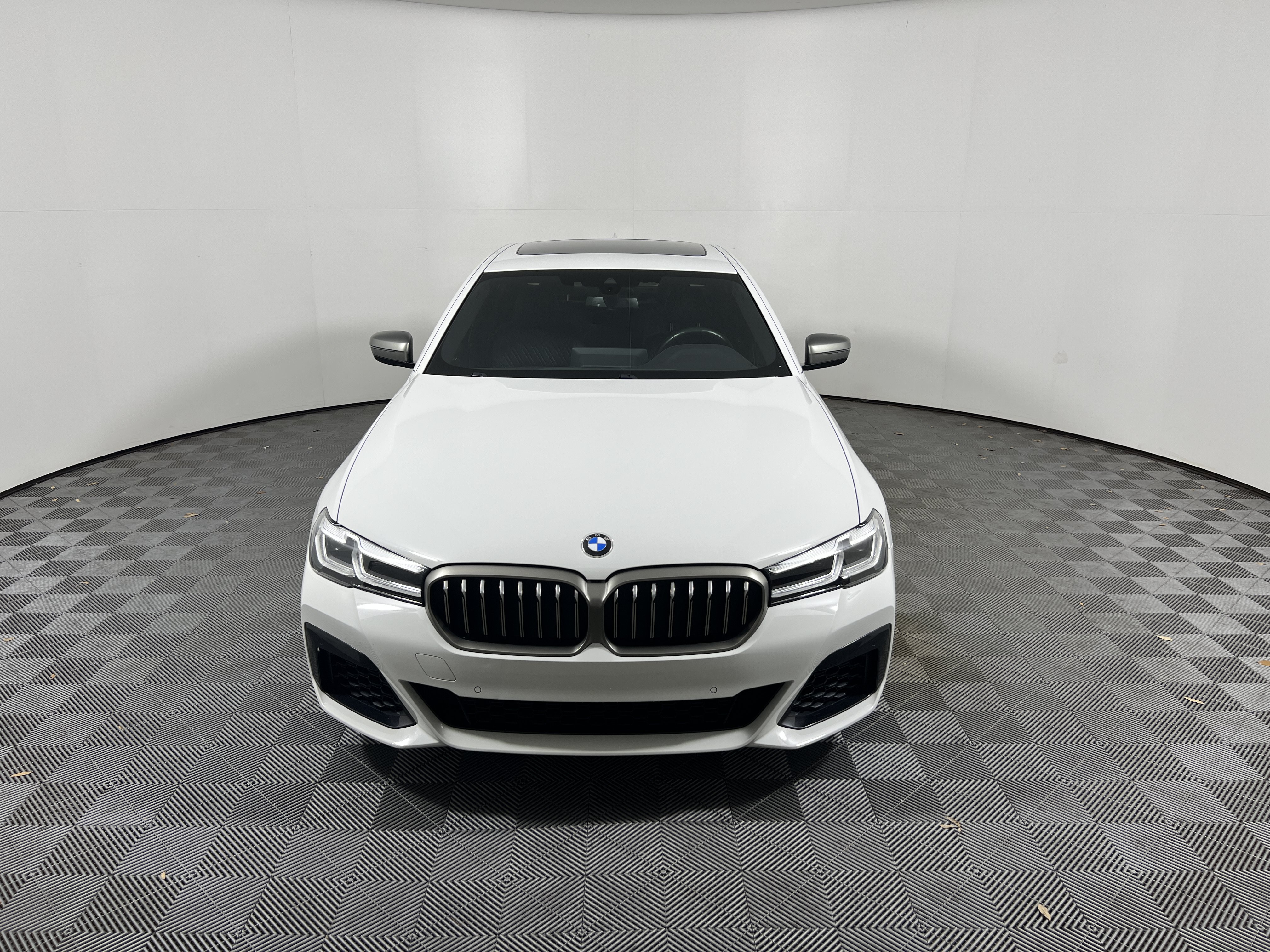 Used 2022 BMW M550i xDrive AWD/4WD image 8