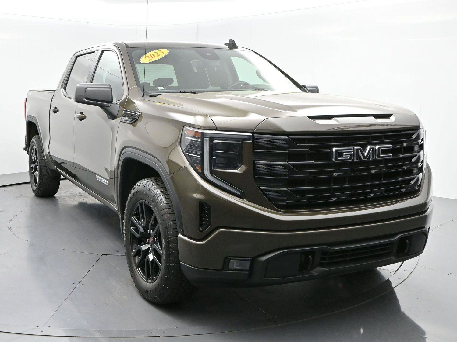 Used 2023 GMC Sierra 1500 Elevation image 2