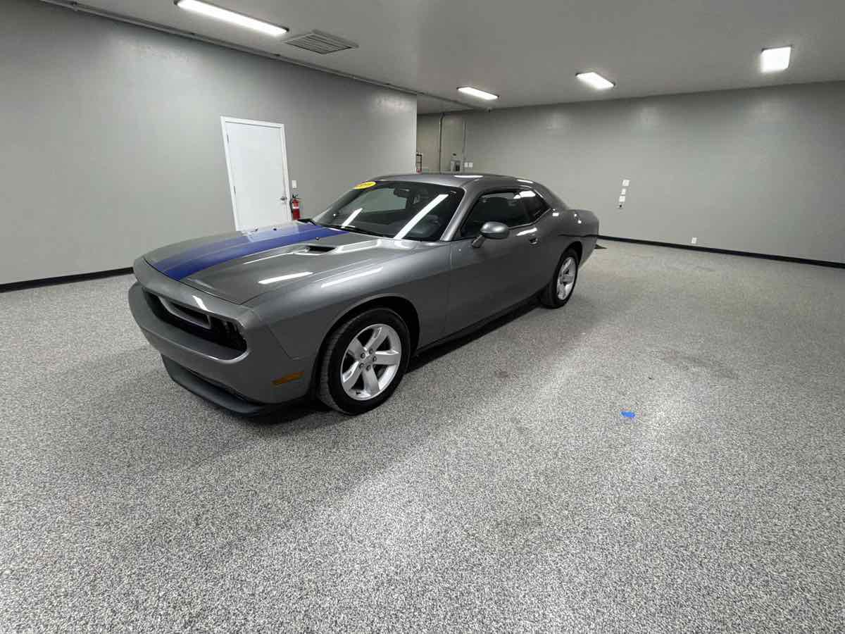 Used 2011 Dodge Challenger RWD image 7