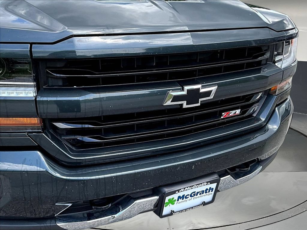 Used 2018 Chevrolet Silverado 1500 LT w/ All Star Edition AWD/4WD image 34