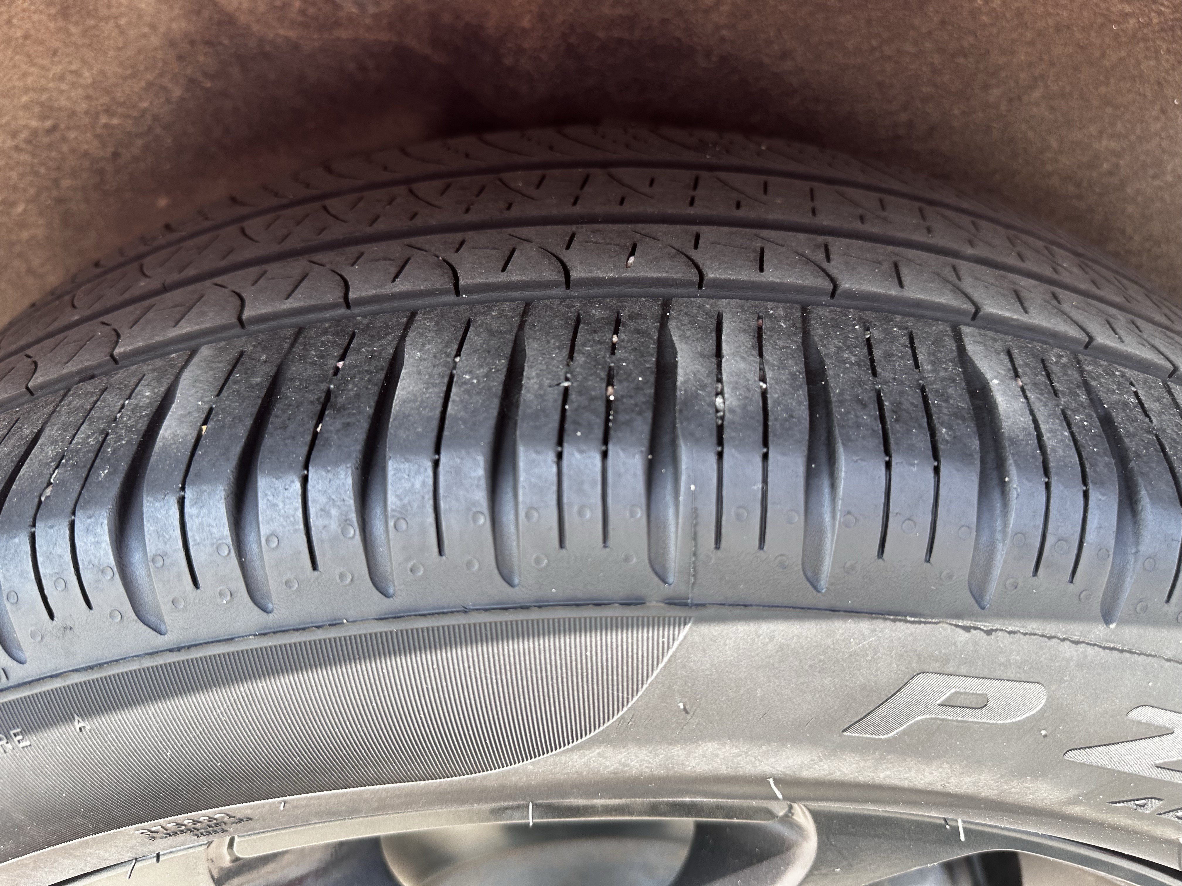Used 2025 Chrysler Pacifica Limited FWD image 21