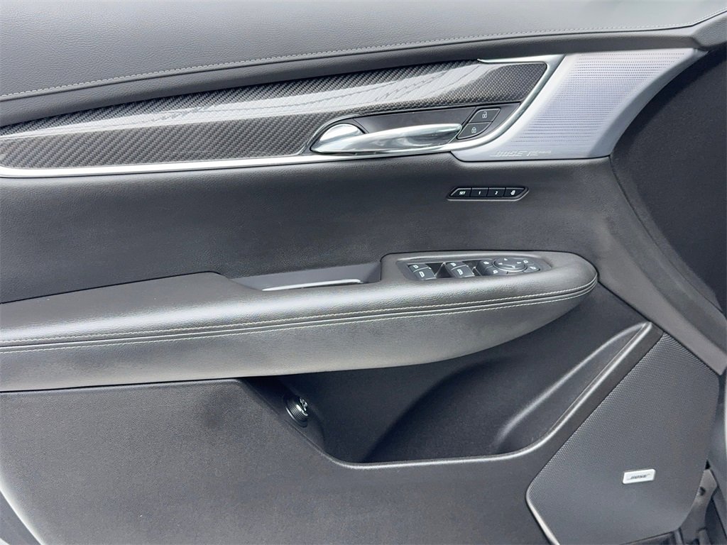 Used 2024 Cadillac XT6 Sport image 40