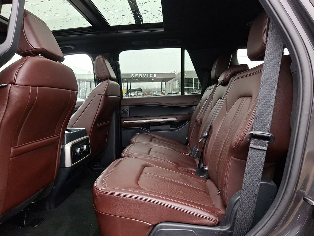 Used 2024 Ford Expedition Limited image 10