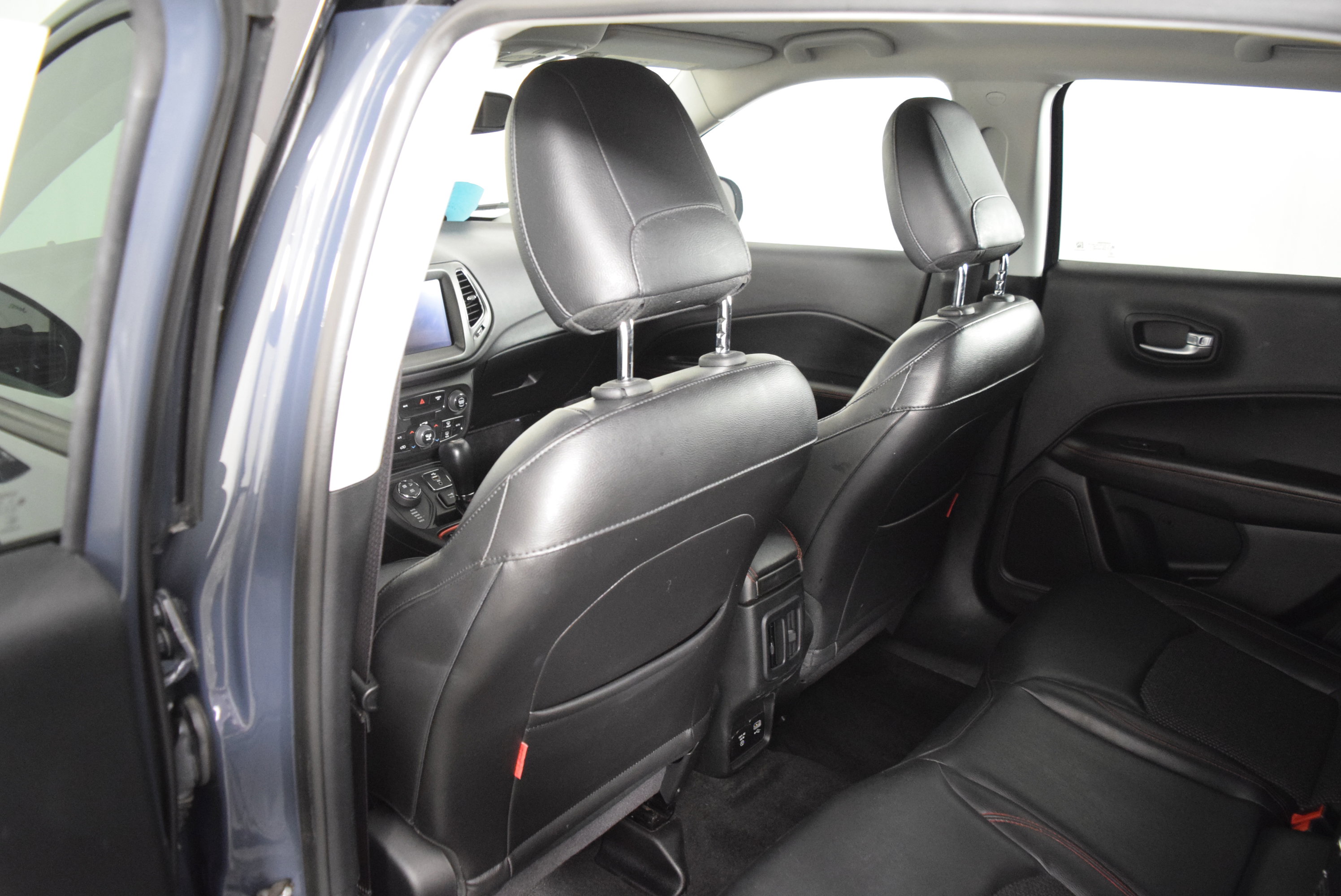 Used 2018 Jeep Compass Trailhawk w/ Navigation Group image 45