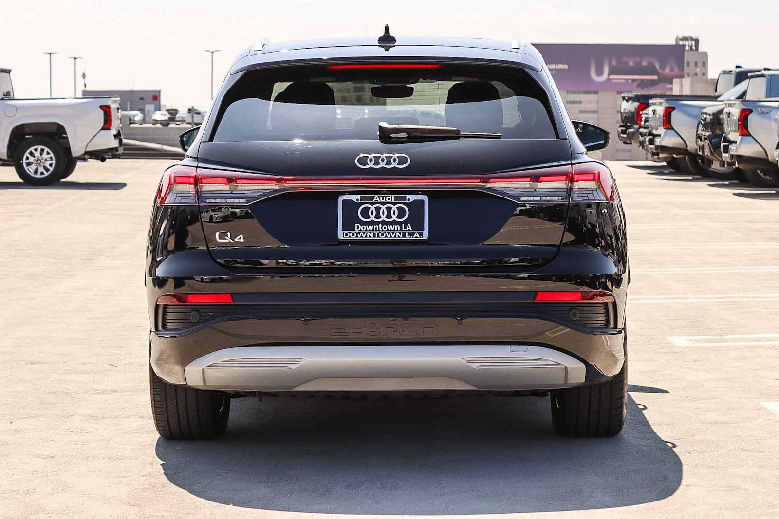 Used 2023 Audi Q4 e-tron Premium Plus w/ Premium Plus RWD image 5