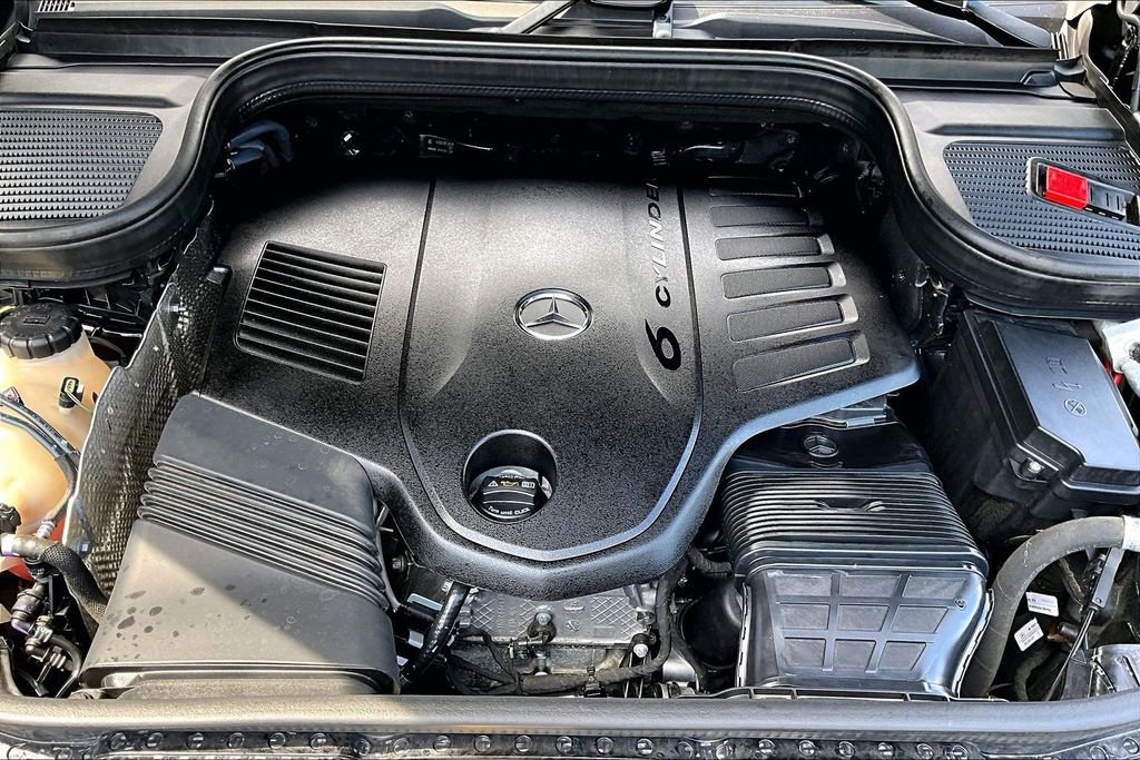 Certified 2022 Mercedes-Benz GLS 450 4MATIC image 9