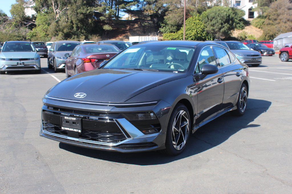 New 2026 Hyundai Sonata SEL FWD image 3