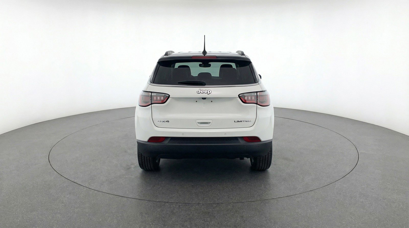 Used 2025 Jeep Compass Limited image 7