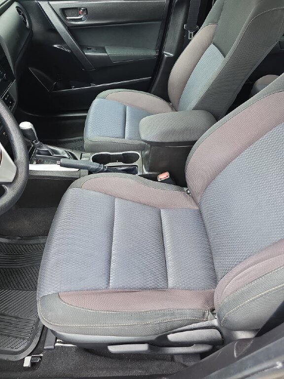 Used 2017 Toyota Corolla LE image 6