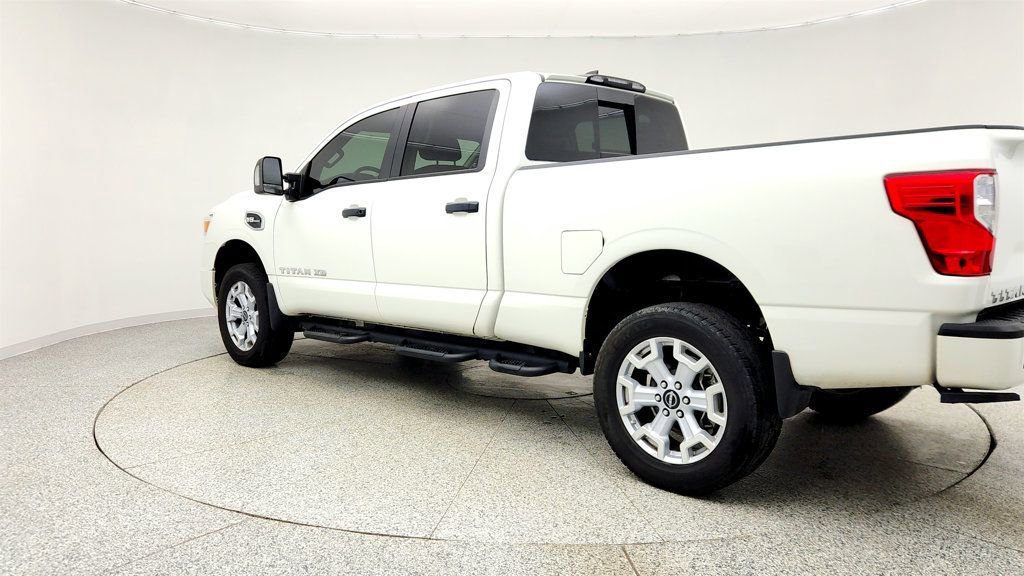 Used 2023 Nissan Titan SV w/ SV Convenience Package AWD/4WD image 7