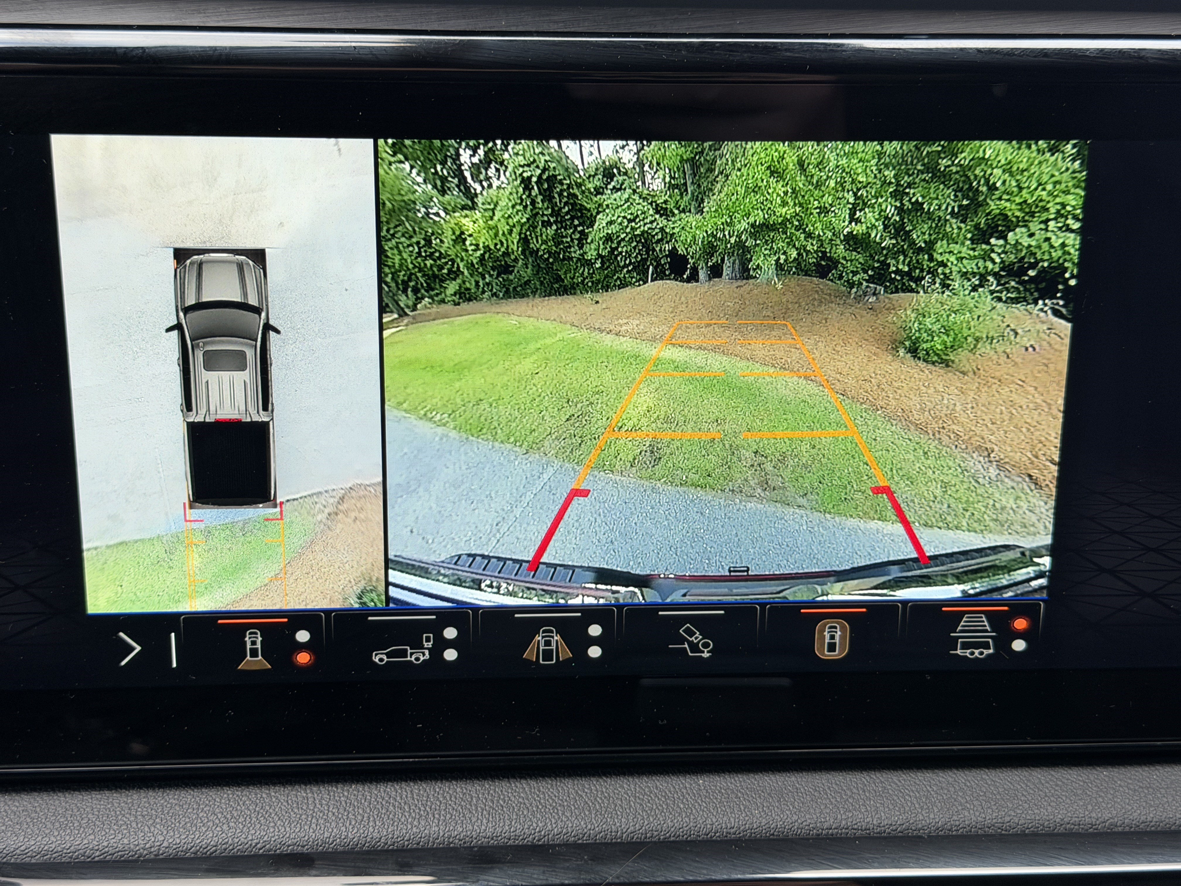 Used 2025 GMC Sierra 1500 AT4 AWD/4WD image 15