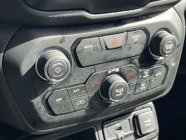 Used 2019 Jeep Renegade Latitude image 29