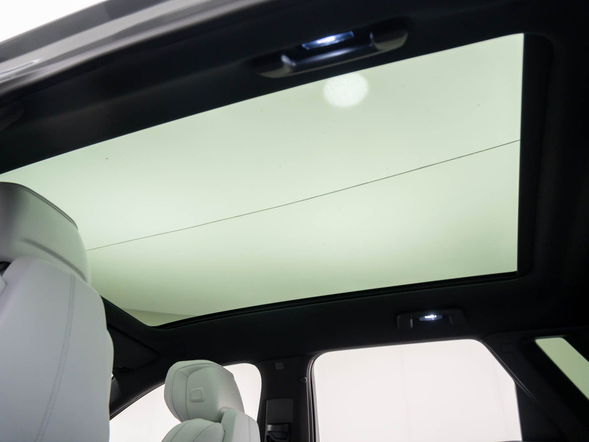 Certified 2024 Cadillac Lyriq Luxury w/ LPO, Floor Liner Package image 22