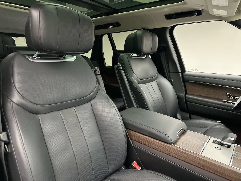Certified 2025 Land Rover Range Rover Autobiography AWD/4WD image 18