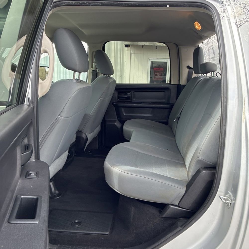 Used 2016 RAM 3500 Tradesman w/ Chrome Appearance Group image 13