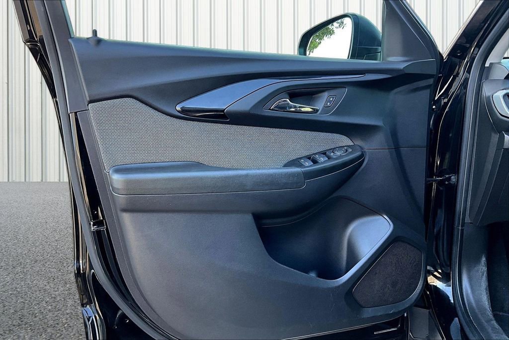 Used 2023 Chevrolet TrailBlazer LS image 14