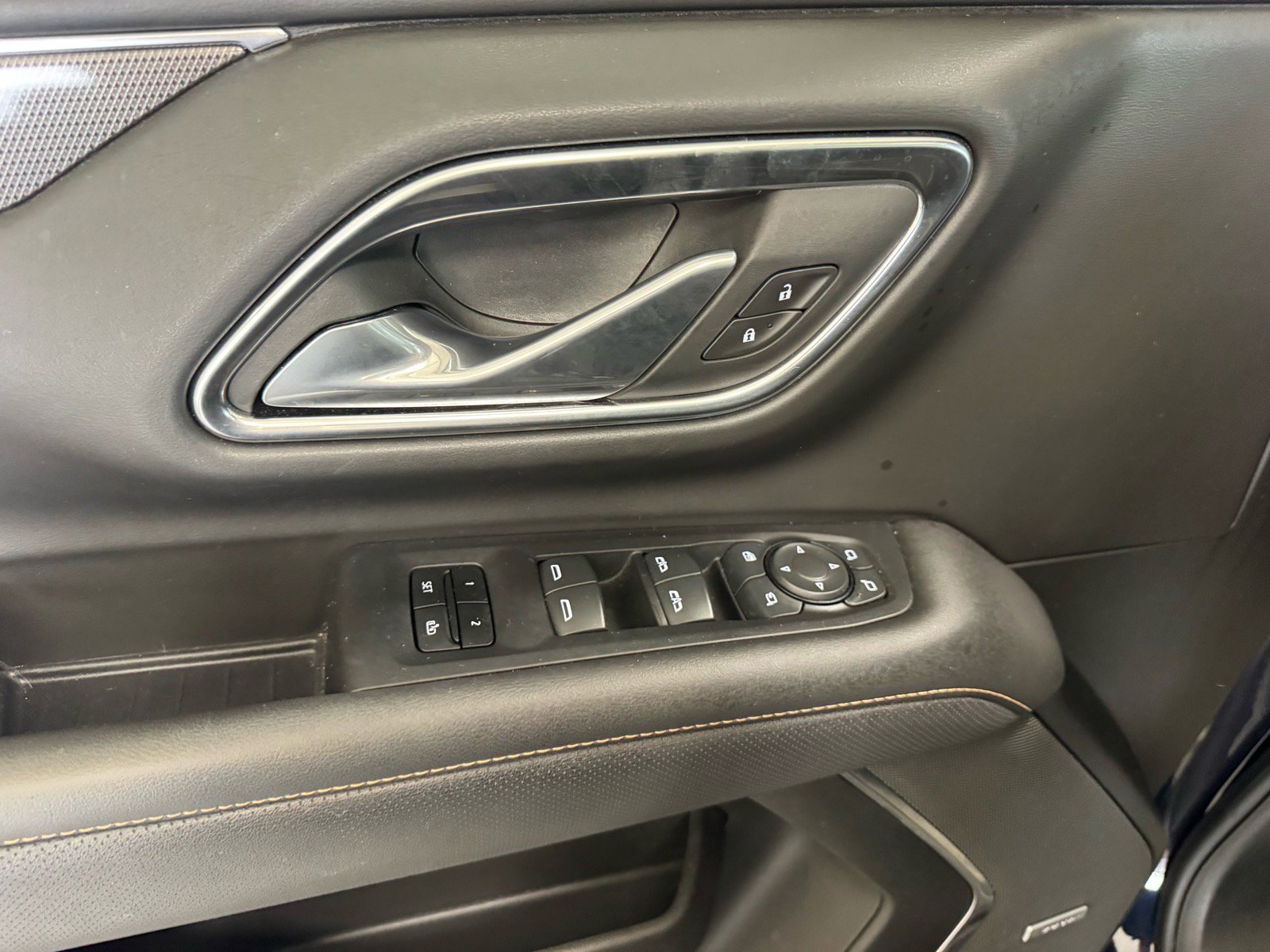 Certified 2024 GMC Yukon AT4 w/ Technology Package AWD/4WD image 18
