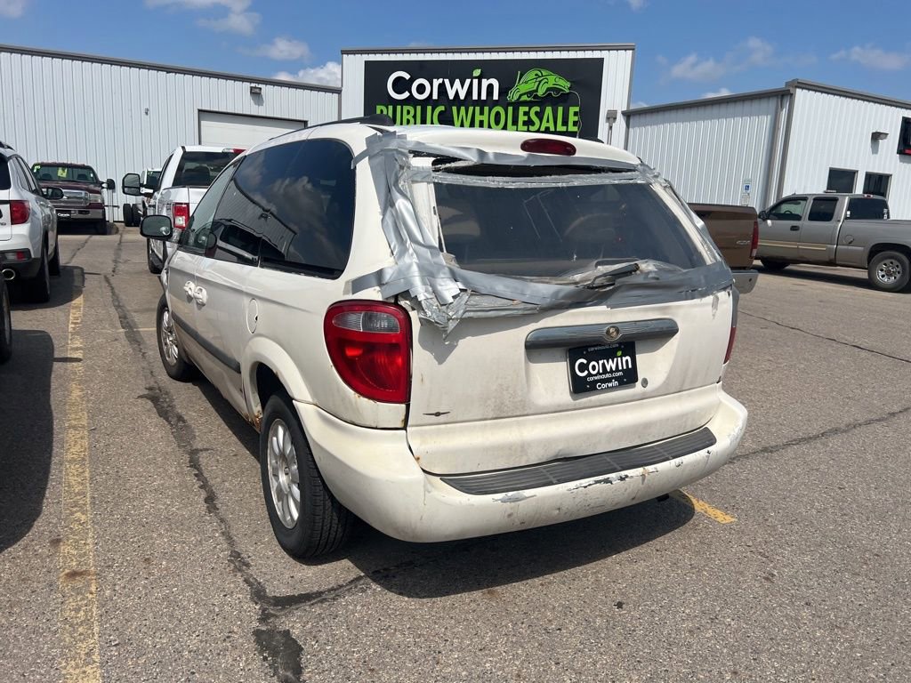 Used 2006 Chrysler Town & Country w/ Popular Equipment Group I FWD image 23