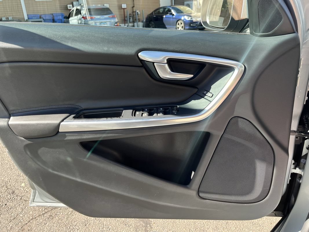 Used 2013 Volvo S60 T5 AWD/4WD image 16