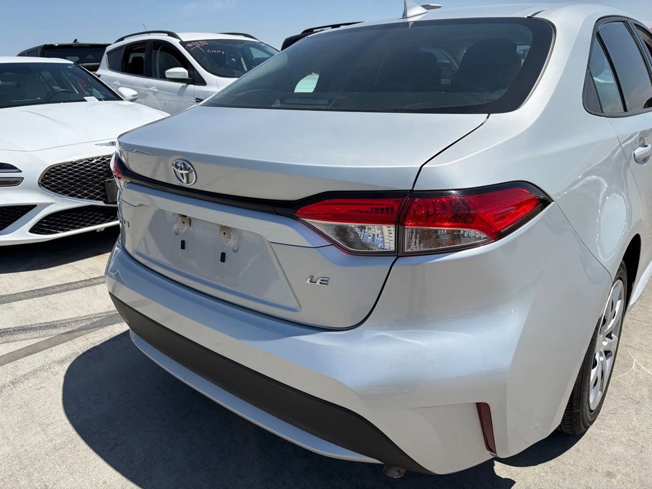 Used 2020 Toyota Corolla LE FWD image 4