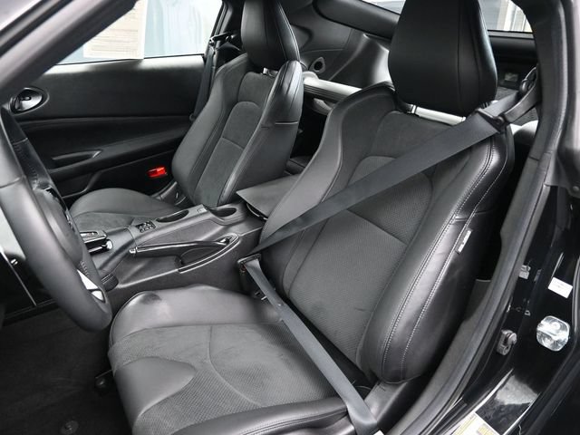 Used 2024 Nissan Z Performance w/ Floor Mat Package RWD image 13