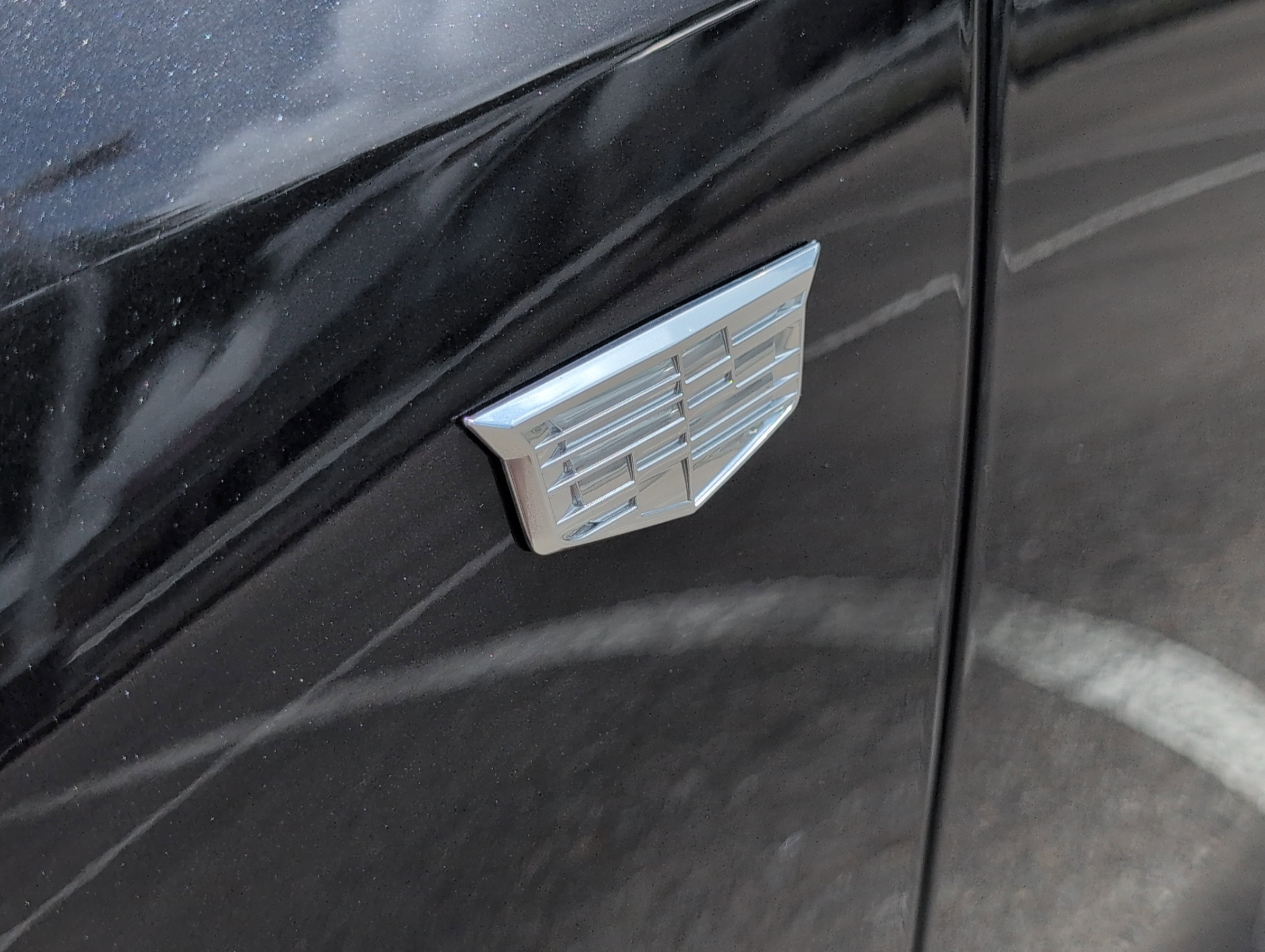 Certified 2022 Cadillac XT4 Sport w/ Enhanced Visibility Package FWD image 11