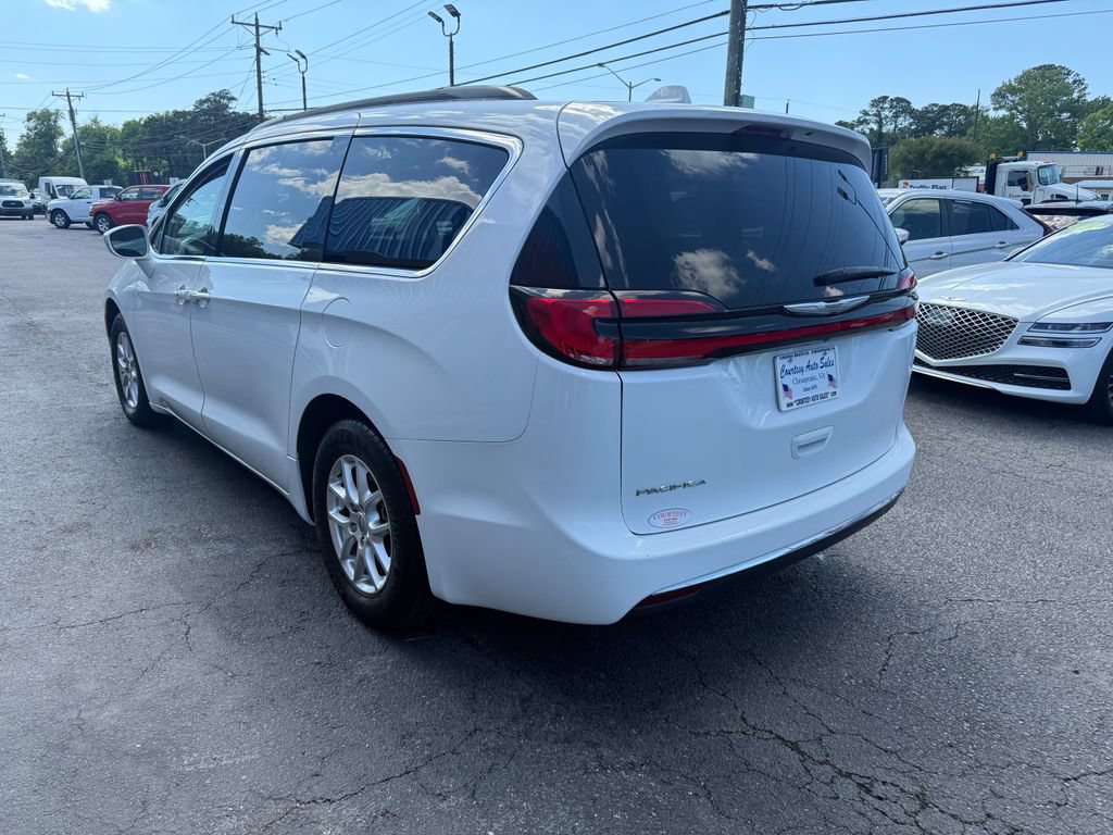 Used 2022 Chrysler Pacifica Touring-L FWD image 9