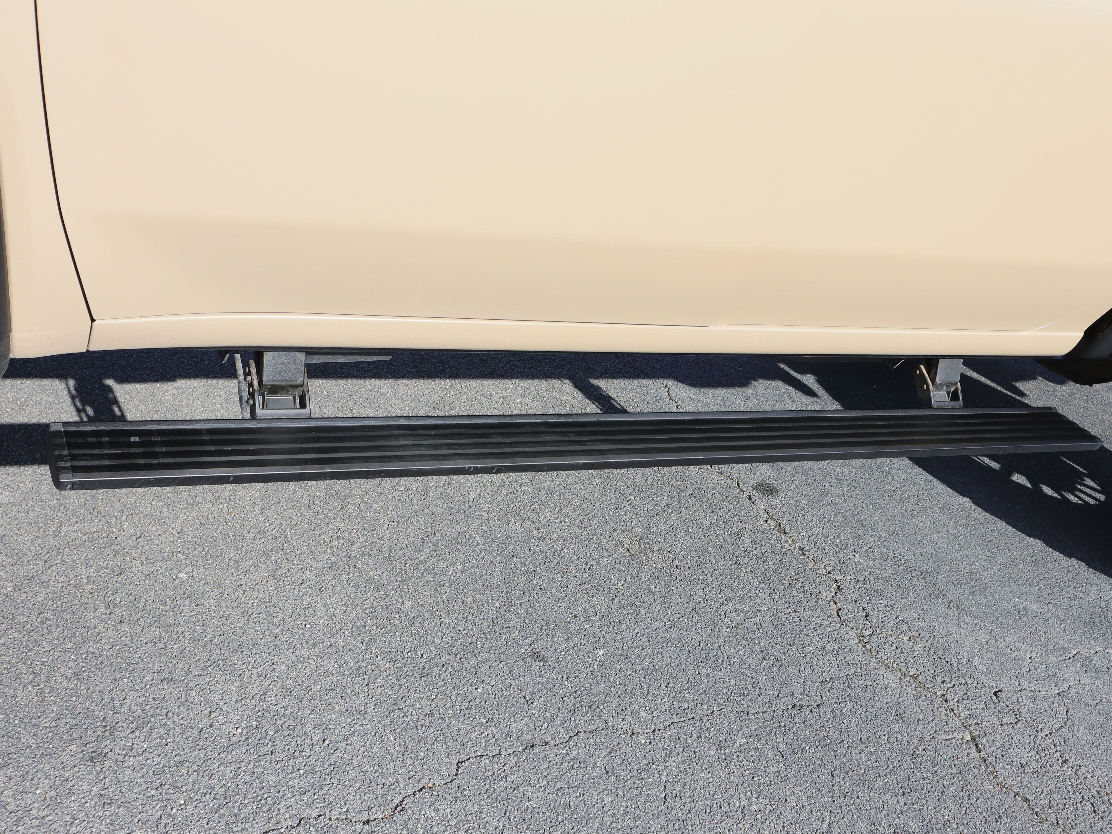 Used 2025 GMC Sierra 2500 AT4X image 30