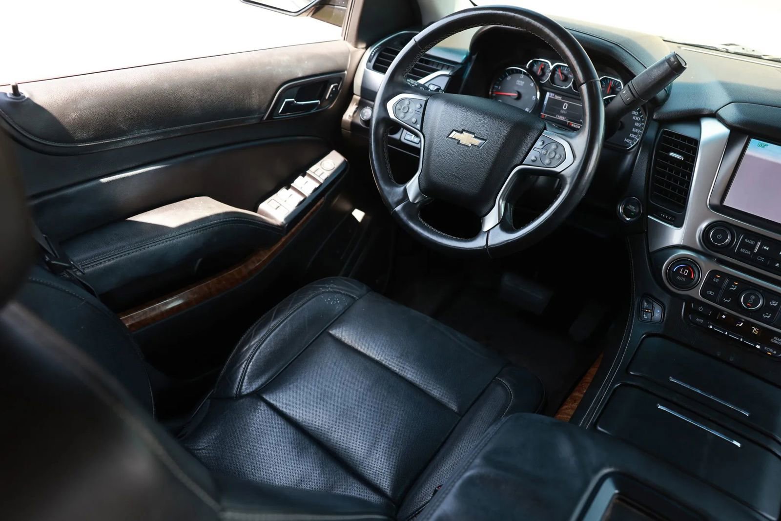 Used 2015 Chevrolet Suburban LTZ AWD/4WD image 22