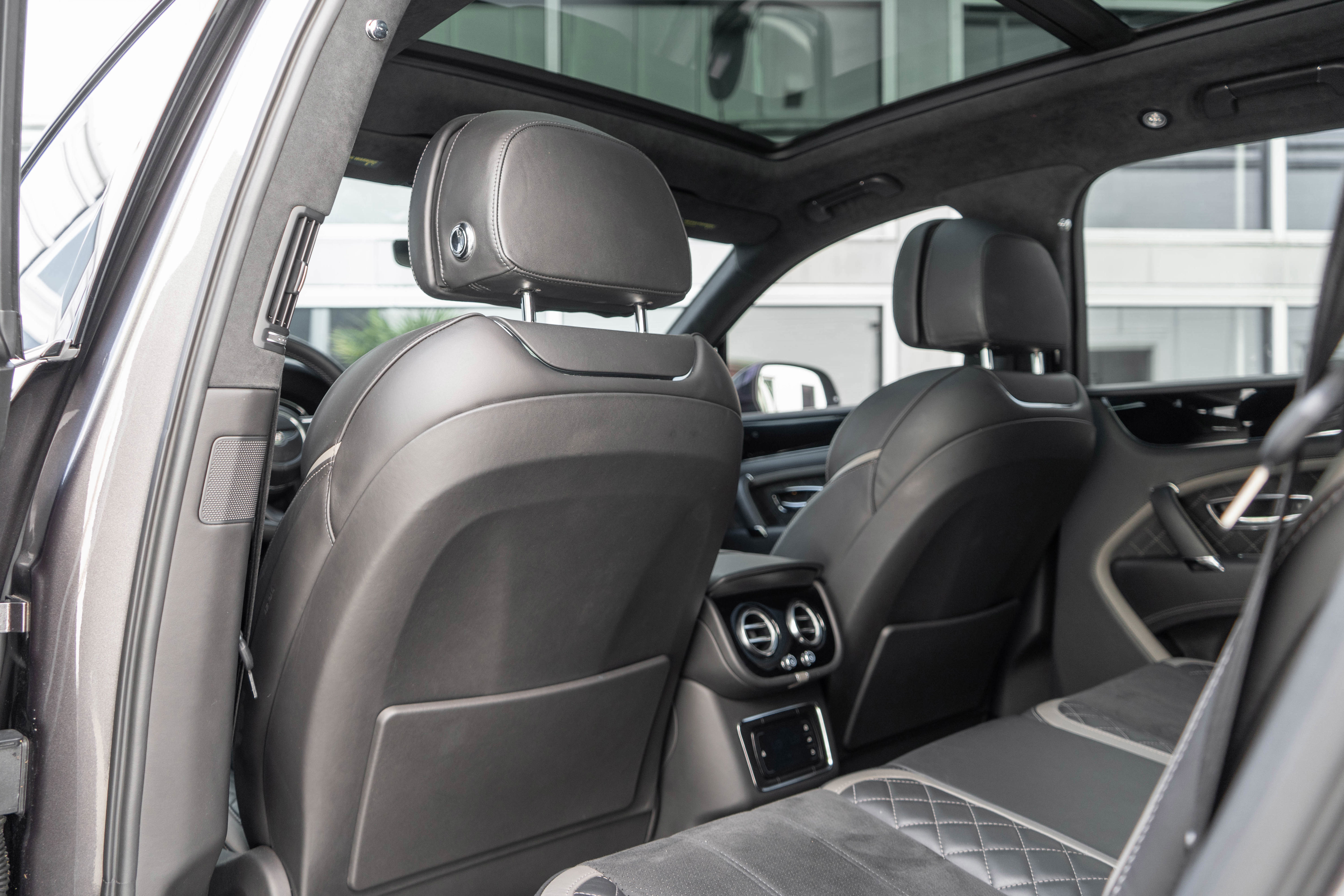 Used 2020 Bentley Bentayga Speed AWD/4WD image 26