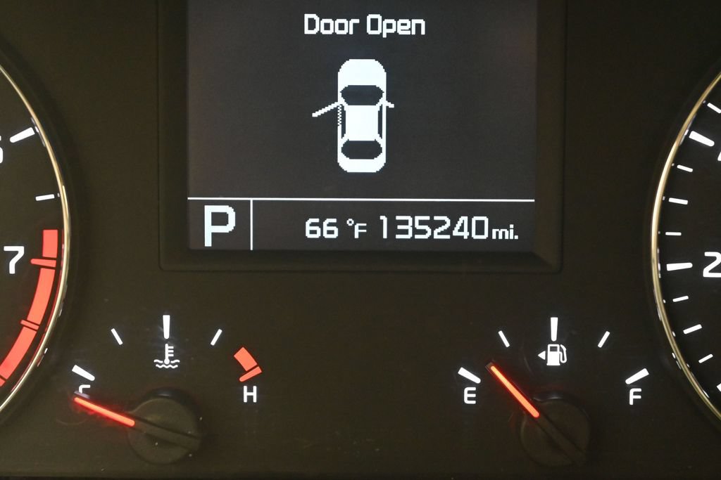 Used 2015 Kia Cadenza Premium FWD image 21