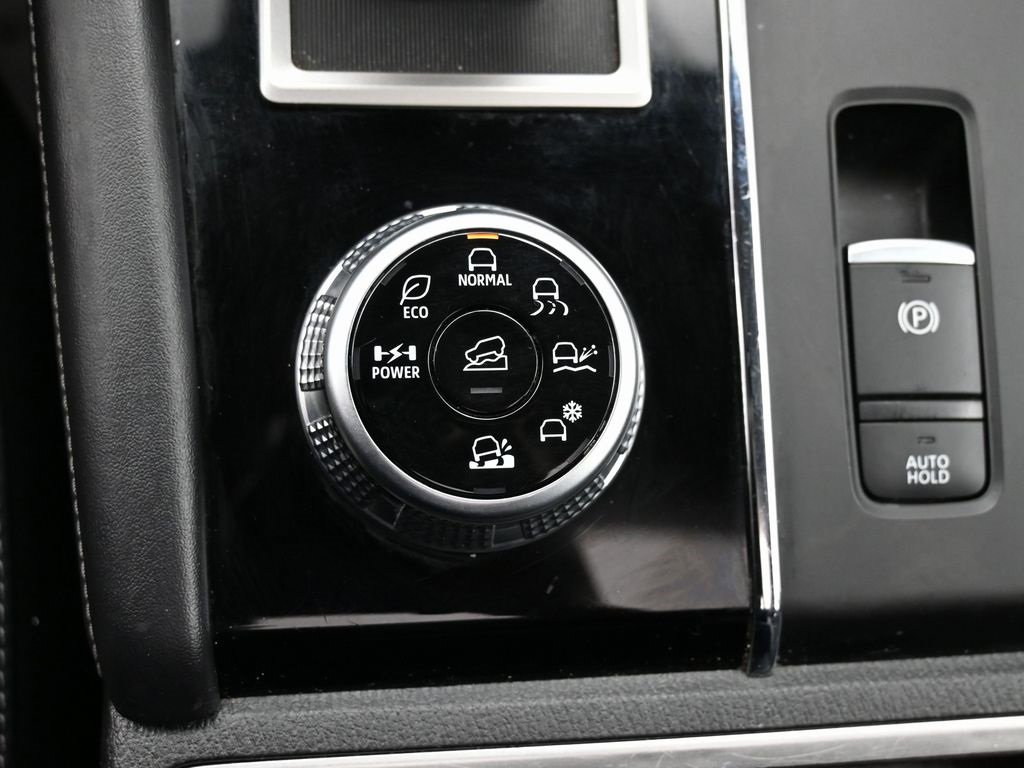 Used 2023 Mitsubishi Outlander SE image 27