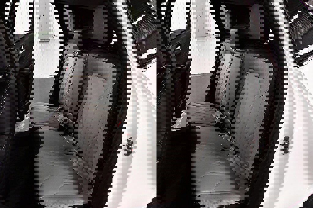 New 2025 Ford Escape SE w/ PHEV Premium Package image 50