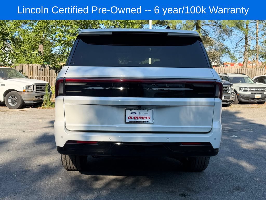 Certified 2025 Lincoln Navigator Reserve AWD/4WD image 6