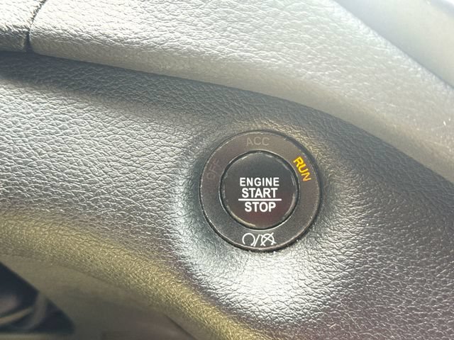 Used 2019 Jeep Cherokee Limited AWD/4WD image 17