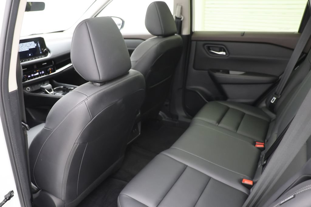 Used 2023 Nissan Rogue SL AWD/4WD image 10