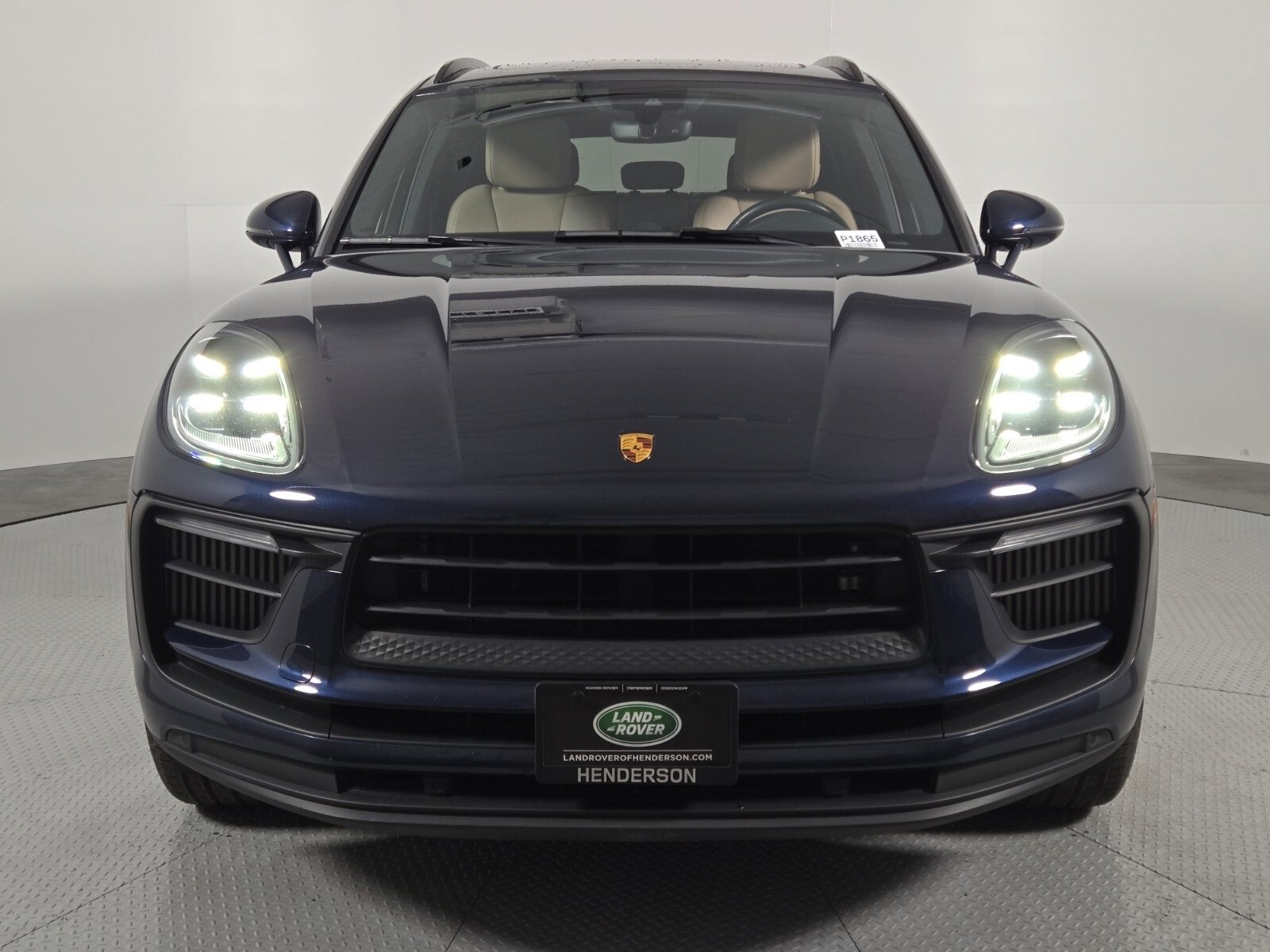Used 2022 Porsche Macan S image 8