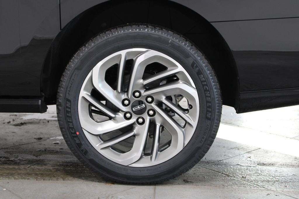 New 2026 Lincoln Navigator L Reserve image 18