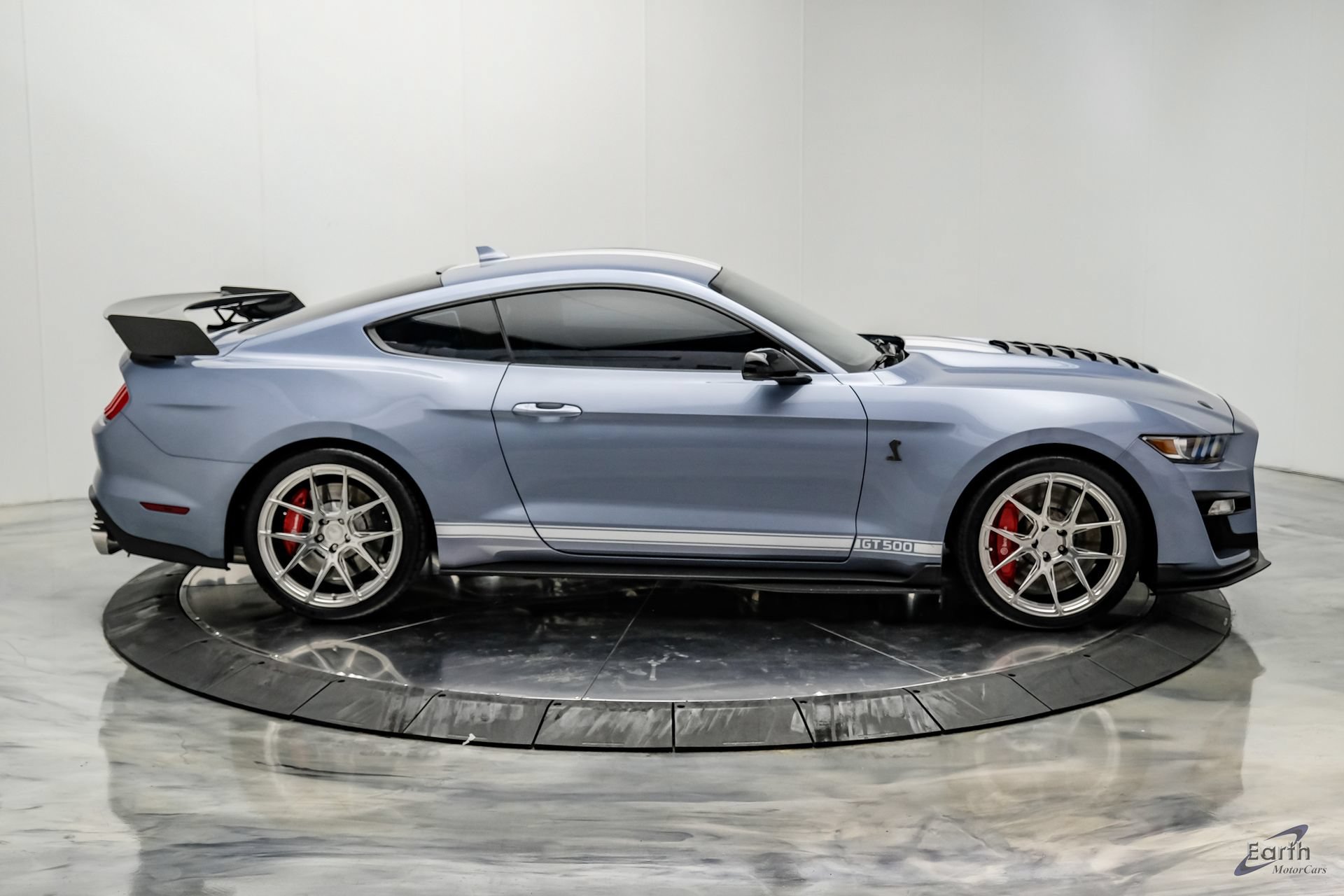 Used 2022 Ford Mustang Shelby GT500 w/ Technology Package RWD image 26
