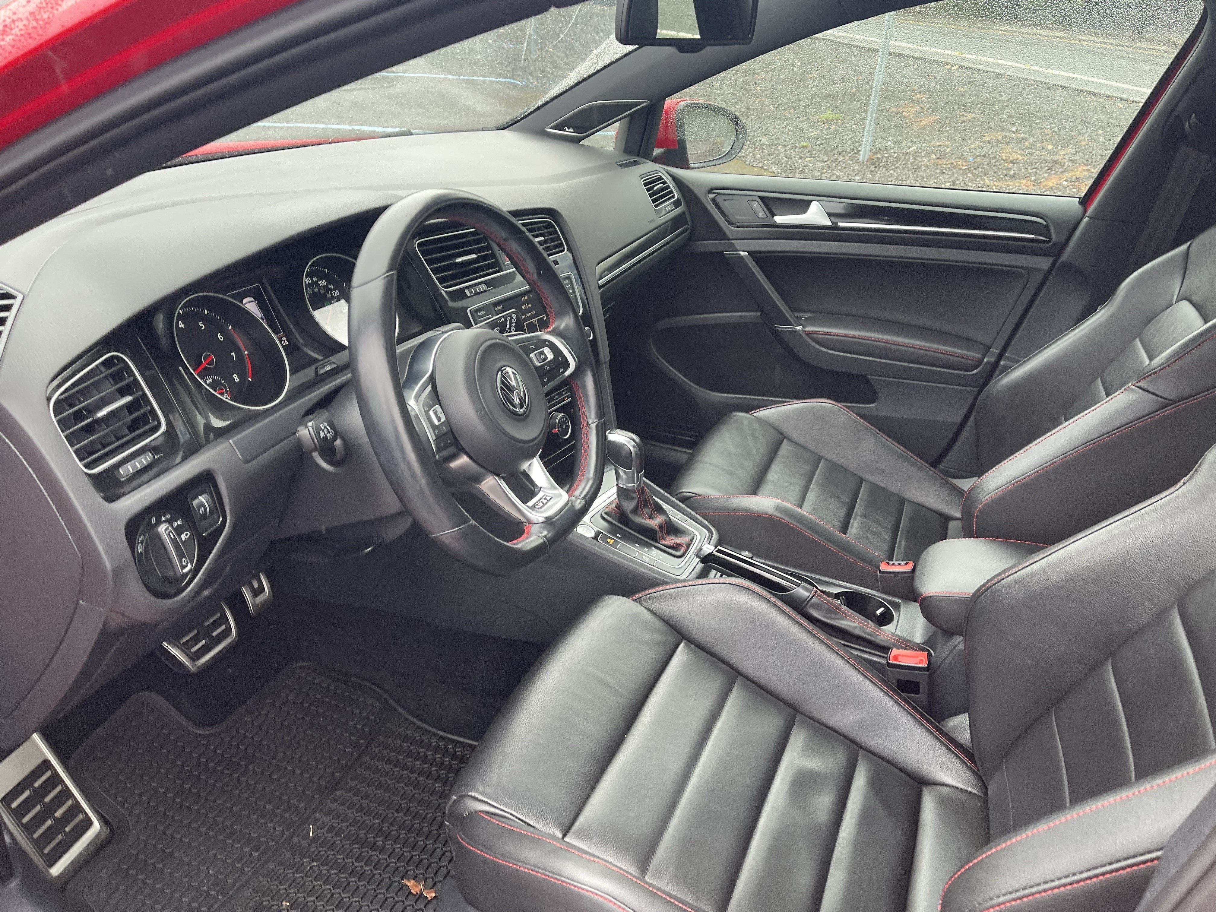 Used 2016 Volkswagen GTI SE w/ Driver Assistance Package FWD image 10