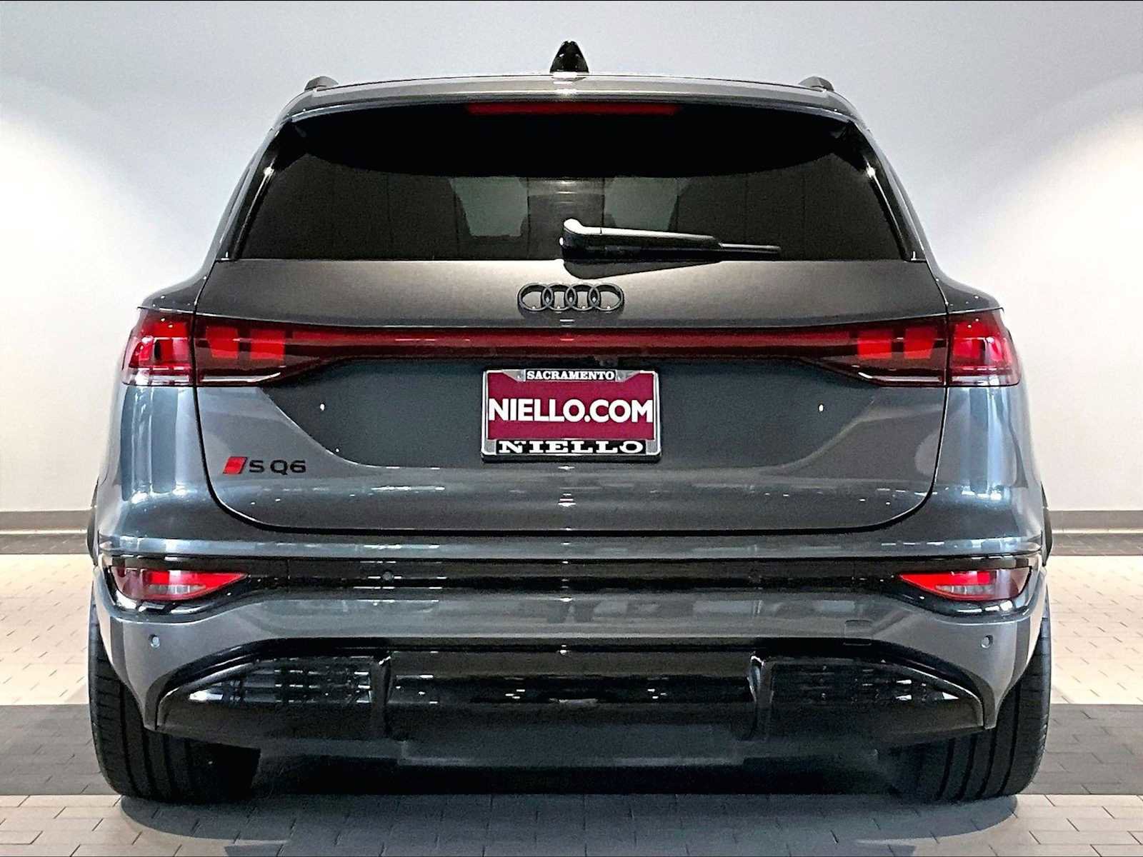 Used 2025 Audi SQ6 e-tron Prestige w/ 21" Black Optic Wheel Package AWD/4WD image 9