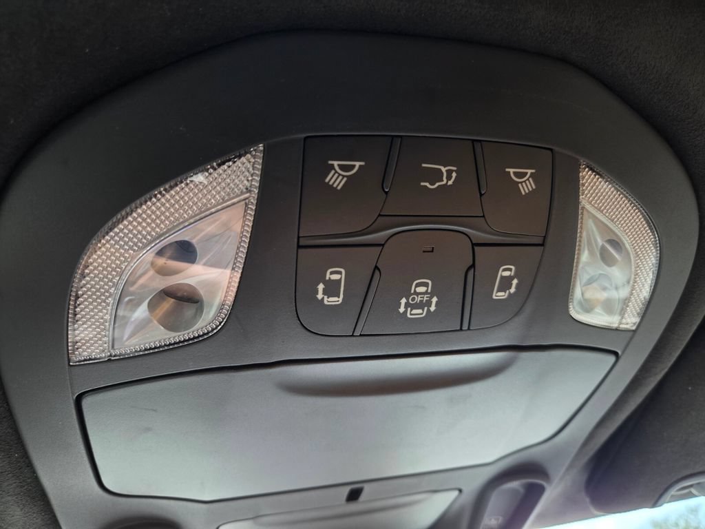 Certified 2022 Chrysler Pacifica Pinnacle FWD image 36
